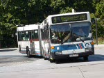 Wg.329 vom Typ MB O405GN2 vom Stadtverkehr Lbeck wartet am Zob Lbeck auf freie Fahrt und verlsst dann den Zob. Beachtung bitte auf die Wechselden ber-Haltestellen die vorn auf der Anzeige ndern.