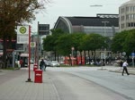 Zum Tag des offenen Denkmal am 11. und 12. September wurde der Museumswagen ex HHA 6502 vom Typ MB O405N1 des Hamburger Omnibusvereins zwischen dem Hbf Zob und Peute Veddel beim verlassen des Zob´s.
